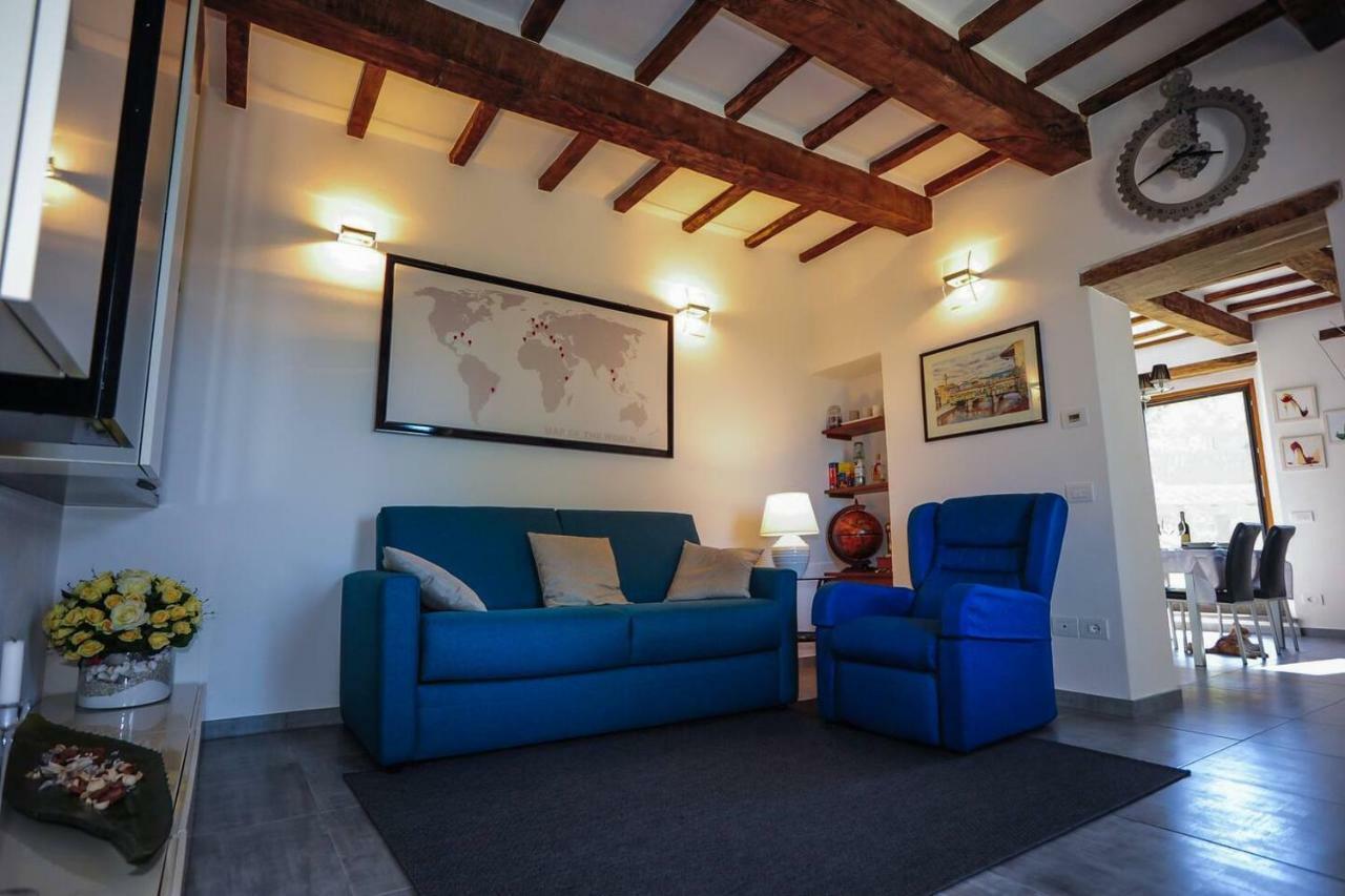 La Finestra Sul Castello Apartment อาร์ชิดอสโซ ภายนอก รูปภาพ