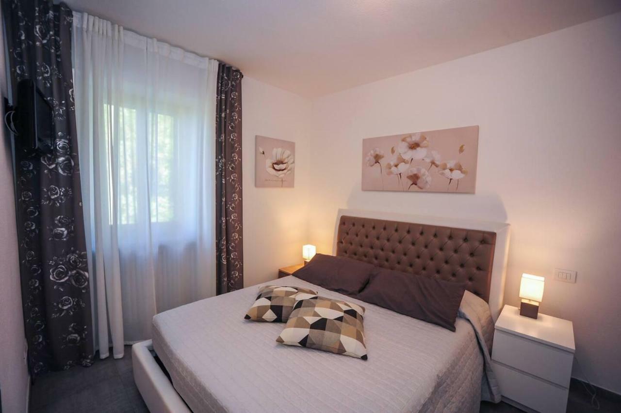 La Finestra Sul Castello Apartment อาร์ชิดอสโซ ภายนอก รูปภาพ